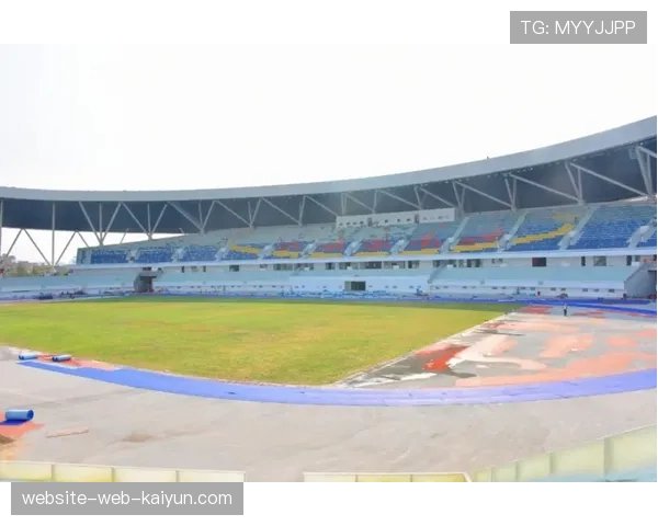 专业足球场建设动态：重庆新主场通过验收，预计下半年启用